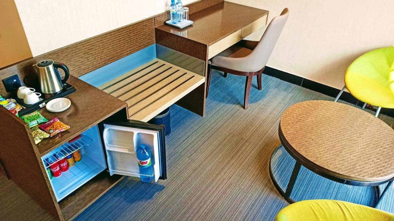 Hotel Omni Residency Dhaka Zewnętrze zdjęcie