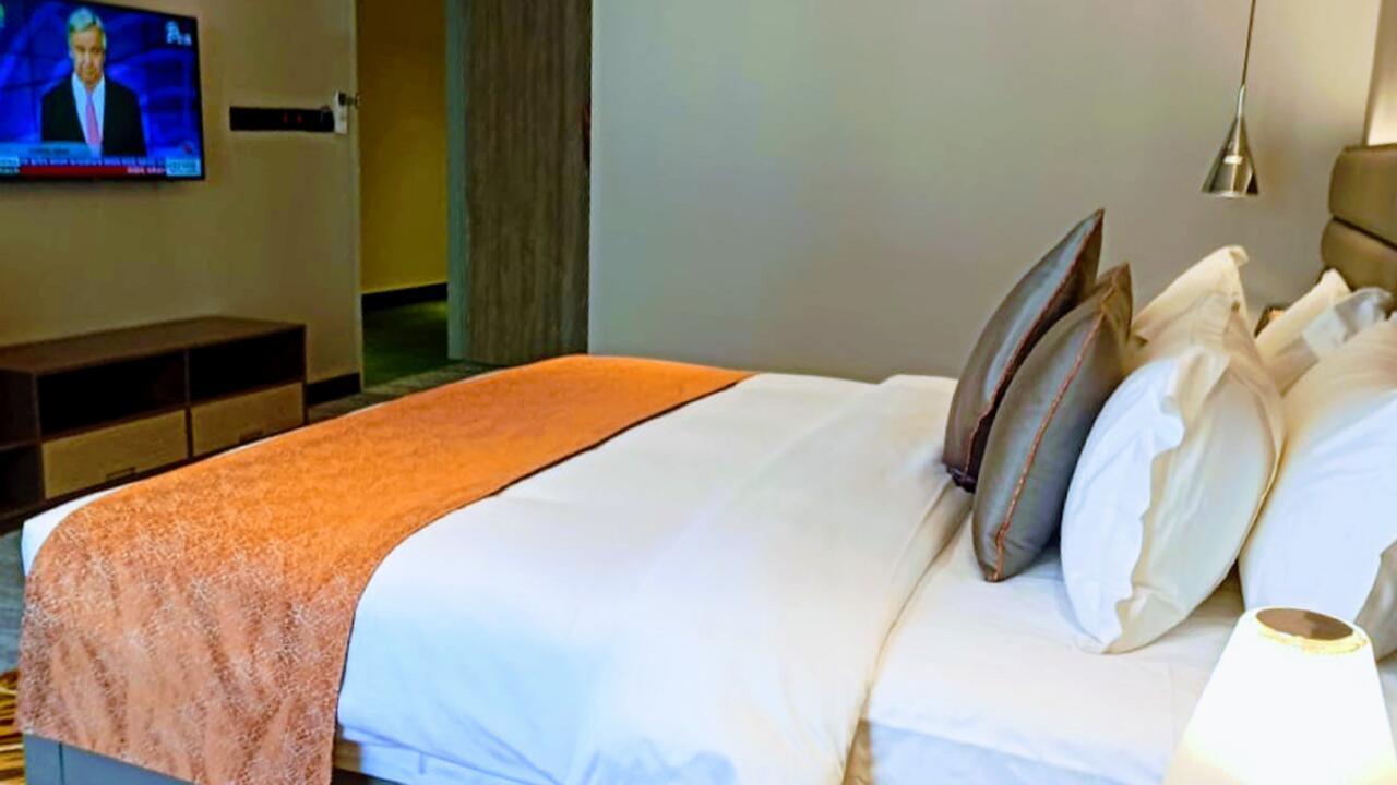 Hotel Omni Residency Dhaka Zewnętrze zdjęcie